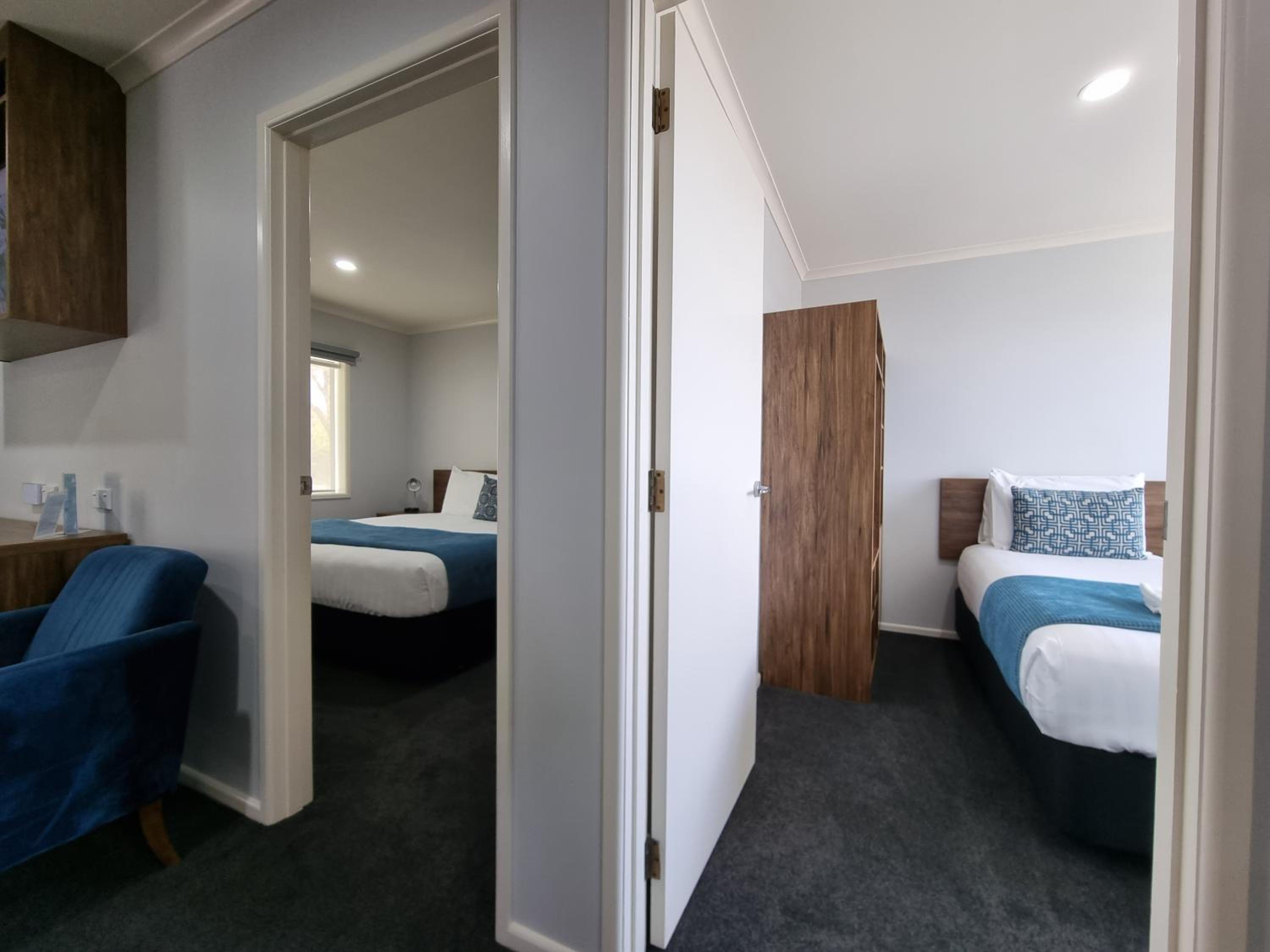 Antonio Mews Motel