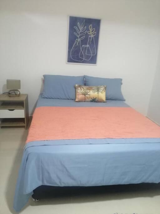 ALQUILO''APARTAMENTO COMPLETO con ZONA PRIVADA SOCIAL BARBECUE BBQ'' para FAMILIAS-3 HABITACION-2 duchas