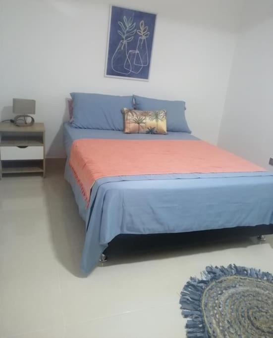 ALQUILO''APARTAMENTO COMPLETO con ZONA PRIVADA SOCIAL BARBECUE BBQ'' para FAMILIAS-3 HABITACION-2 duchas