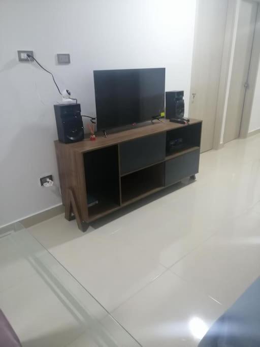 ALQUILO''APARTAMENTO COMPLETO con ZONA PRIVADA SOCIAL BARBECUE BBQ'' para FAMILIAS-3 HABITACION-2 duchas