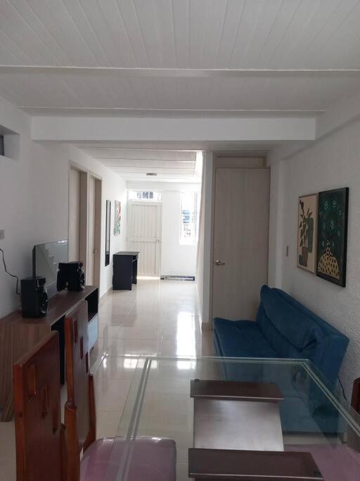 ALQUILO''APARTAMENTO COMPLETO con ZONA PRIVADA SOCIAL BARBECUE BBQ'' para FAMILIAS-3 HABITACION-2 duchas