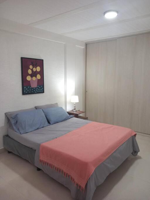 ALQUILO''APARTAMENTO COMPLETO con ZONA PRIVADA SOCIAL BARBECUE BBQ'' para FAMILIAS-3 HABITACION-2 duchas