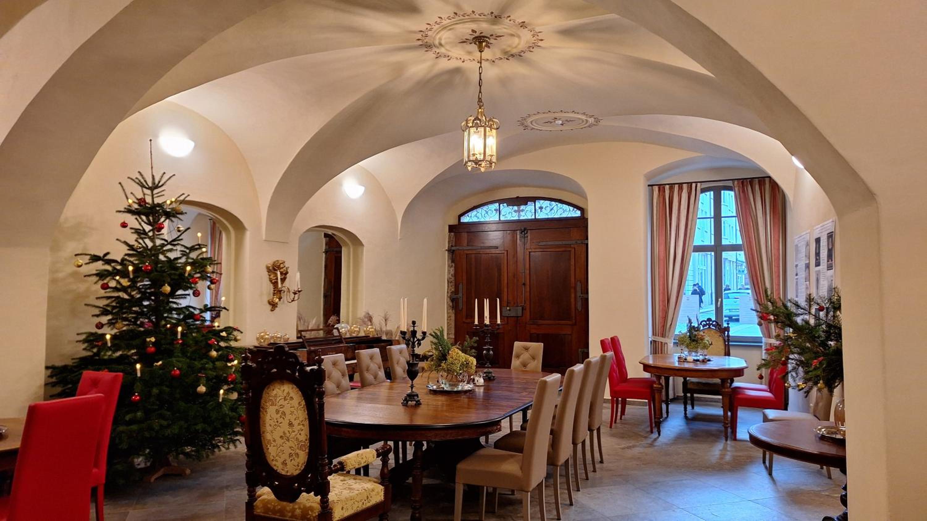 Stadtpalais Familien-Suite 4 Zimmer mit Galerie maximal 6 Personen