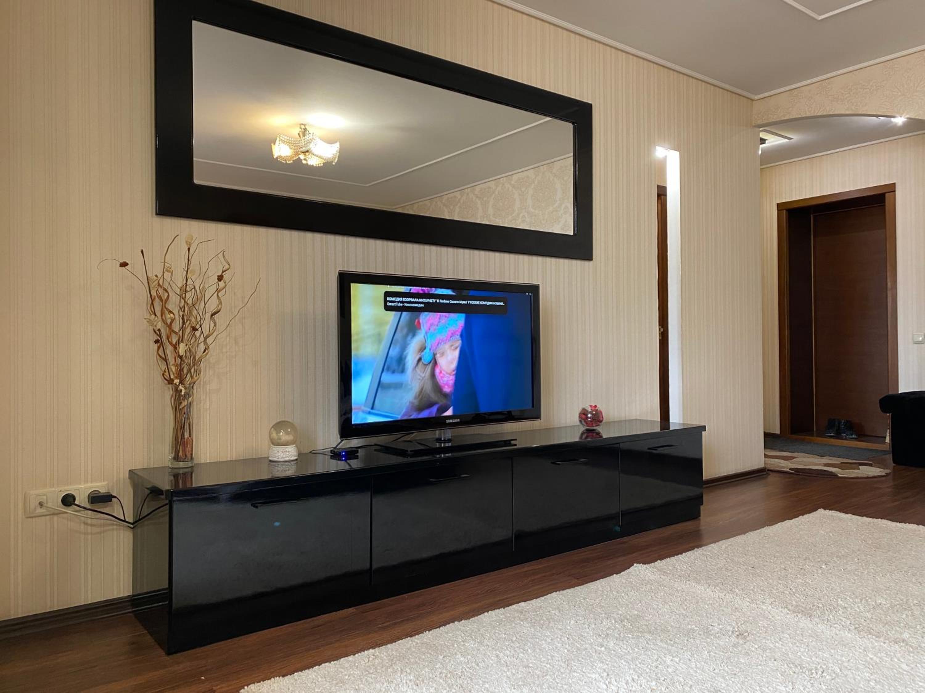 Modern classic Apartment in the center view 5