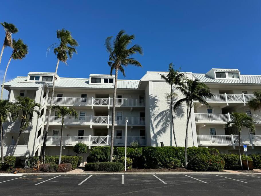 Hotel Captiva Bayside Villas 1 Bedroom 2 Bath - Sleep 4