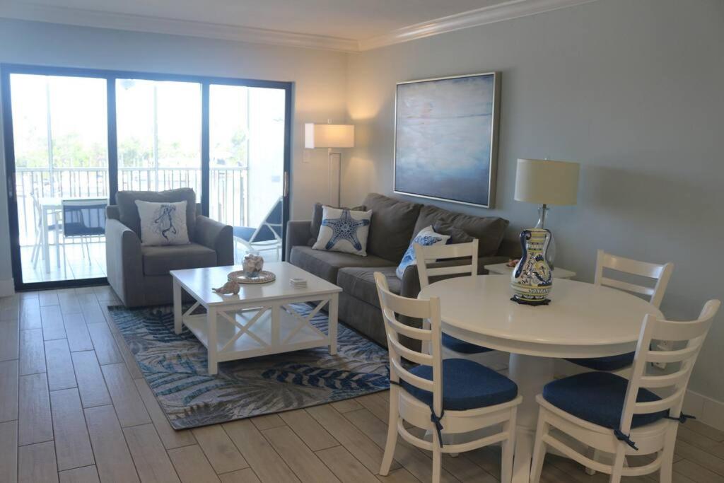 Captiva Bayside Villas 1 Bedroom 2 Bath - sleep 4 view 5