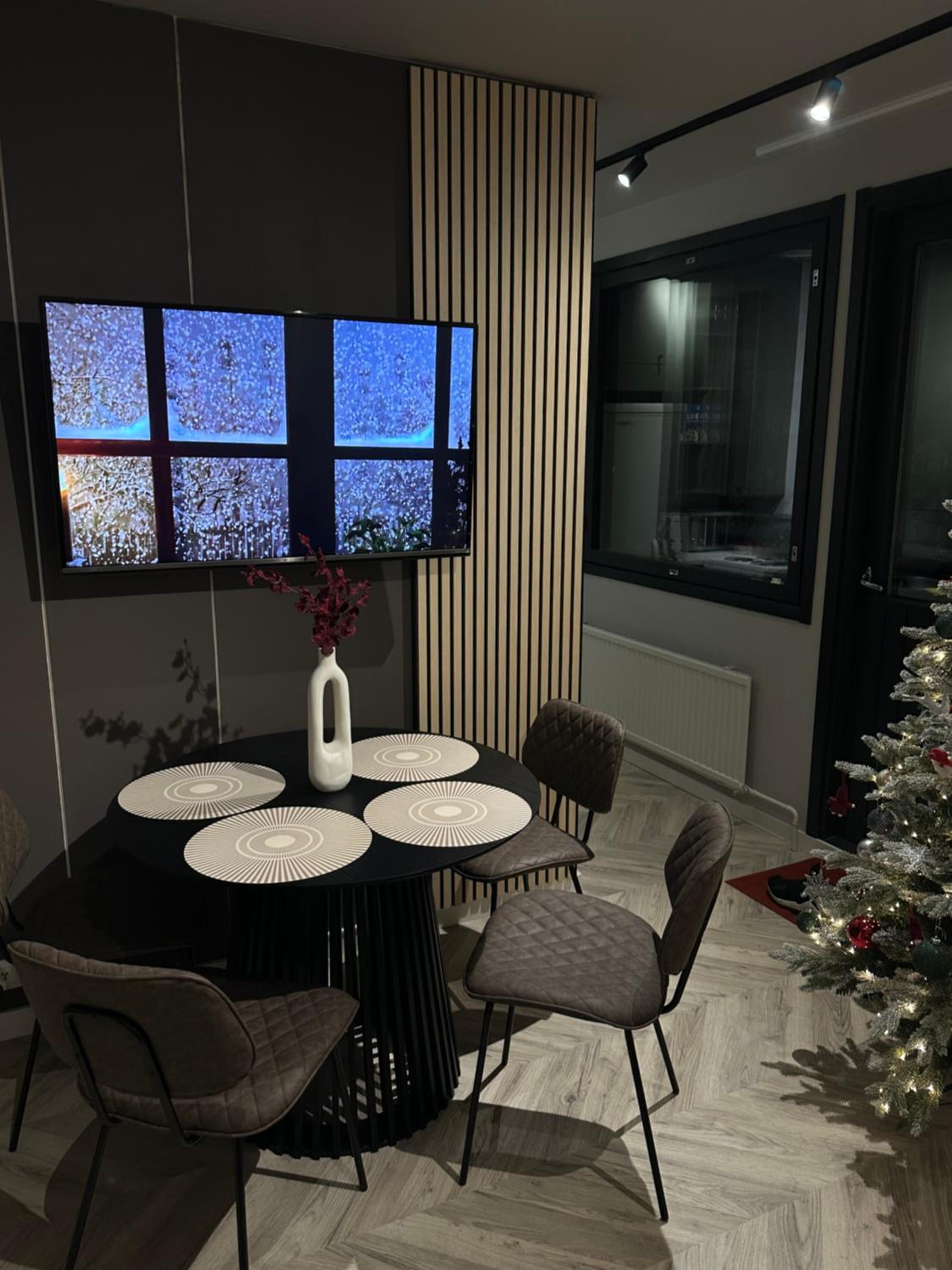 modern studio @ city center view 3
