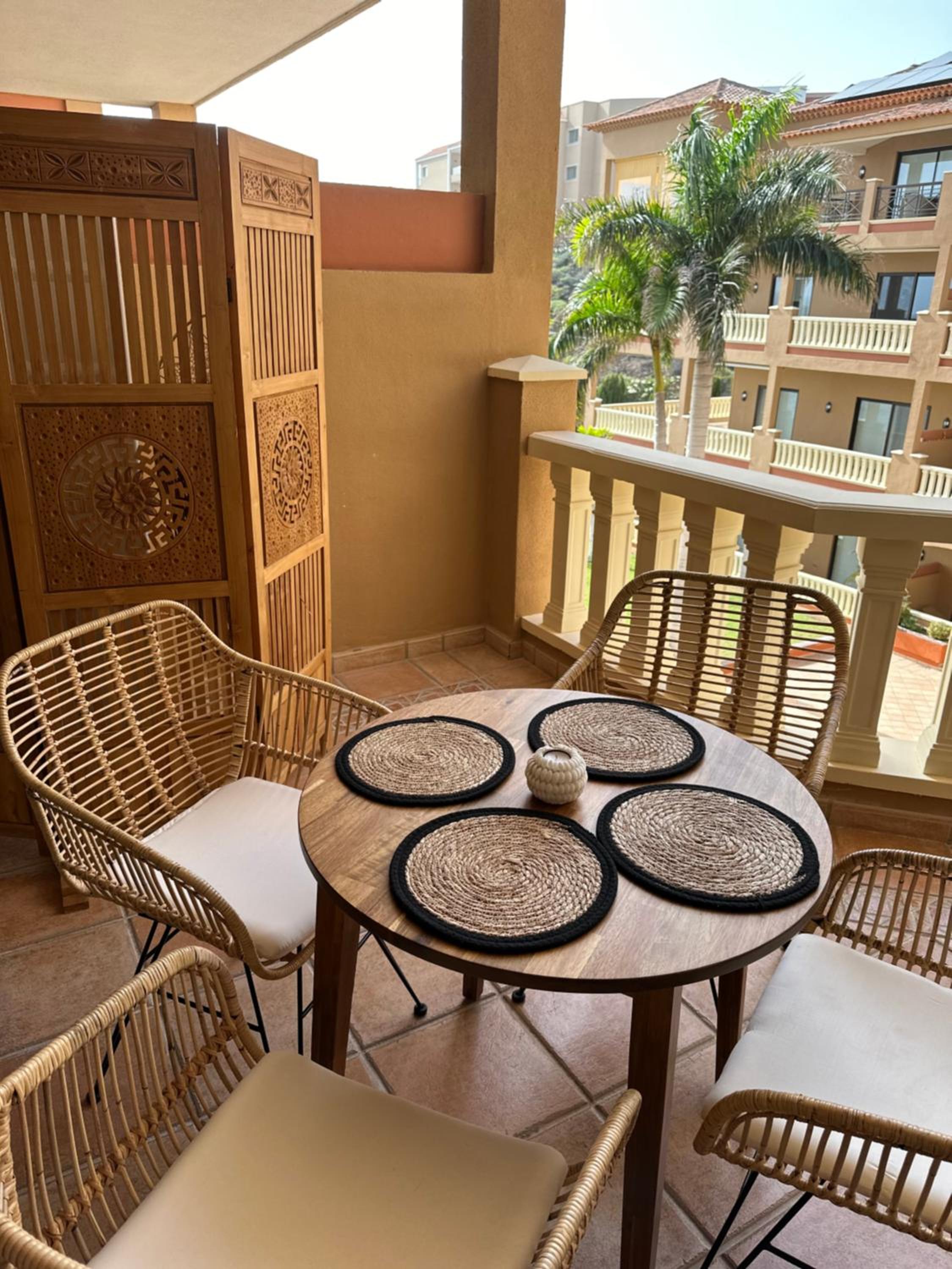 El Nautico Coral Suite - Oceanview Escape