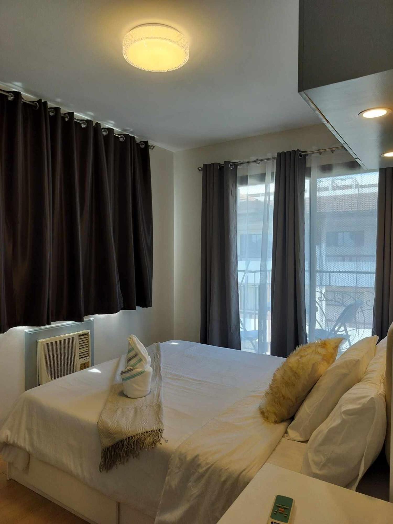 cozy 2 Bedrooms one oasis fullyfurnished back SM Mall Ecoland