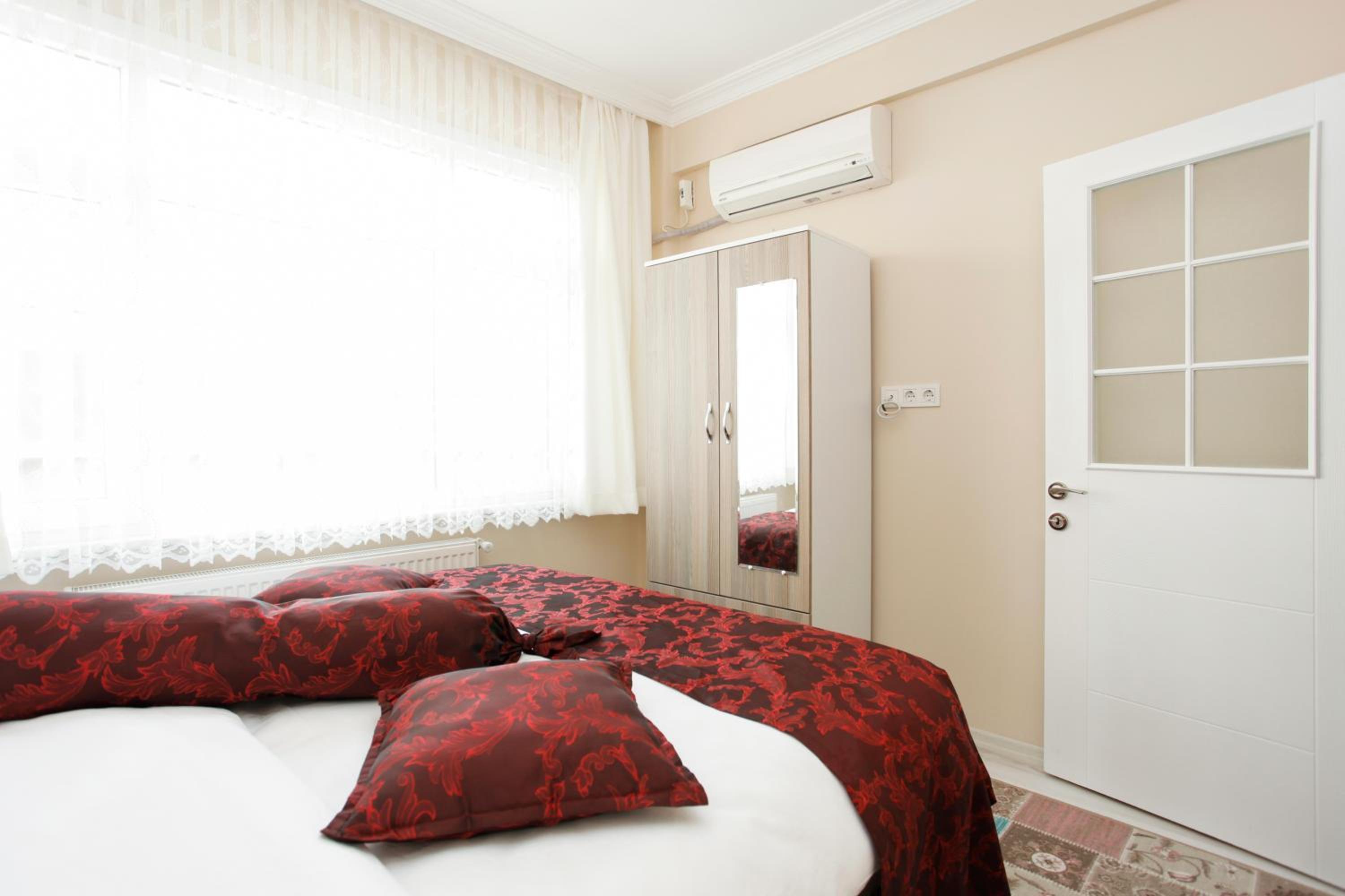 Blue Sultan Apart - Image 12