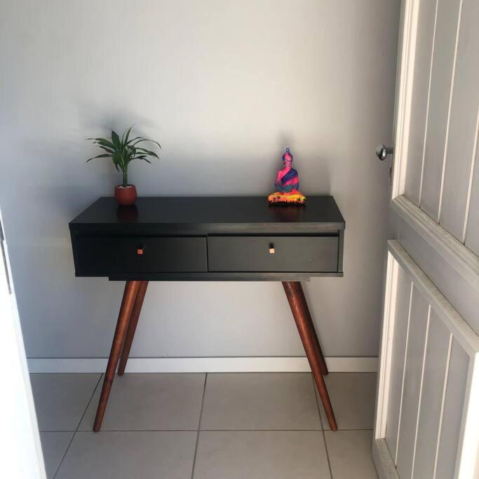 Casa em condomínio- 5km da praia