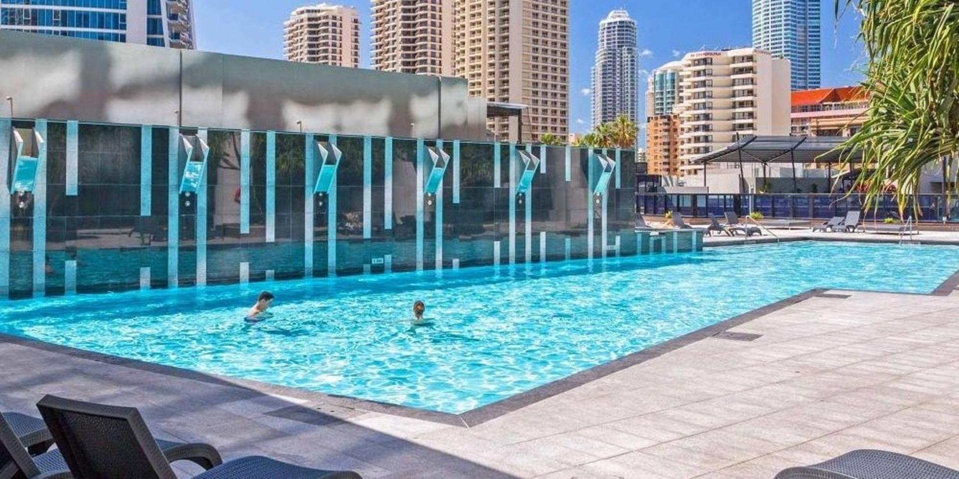 Circle on Cavill 25th Floor with Ocean Views - CoastHM