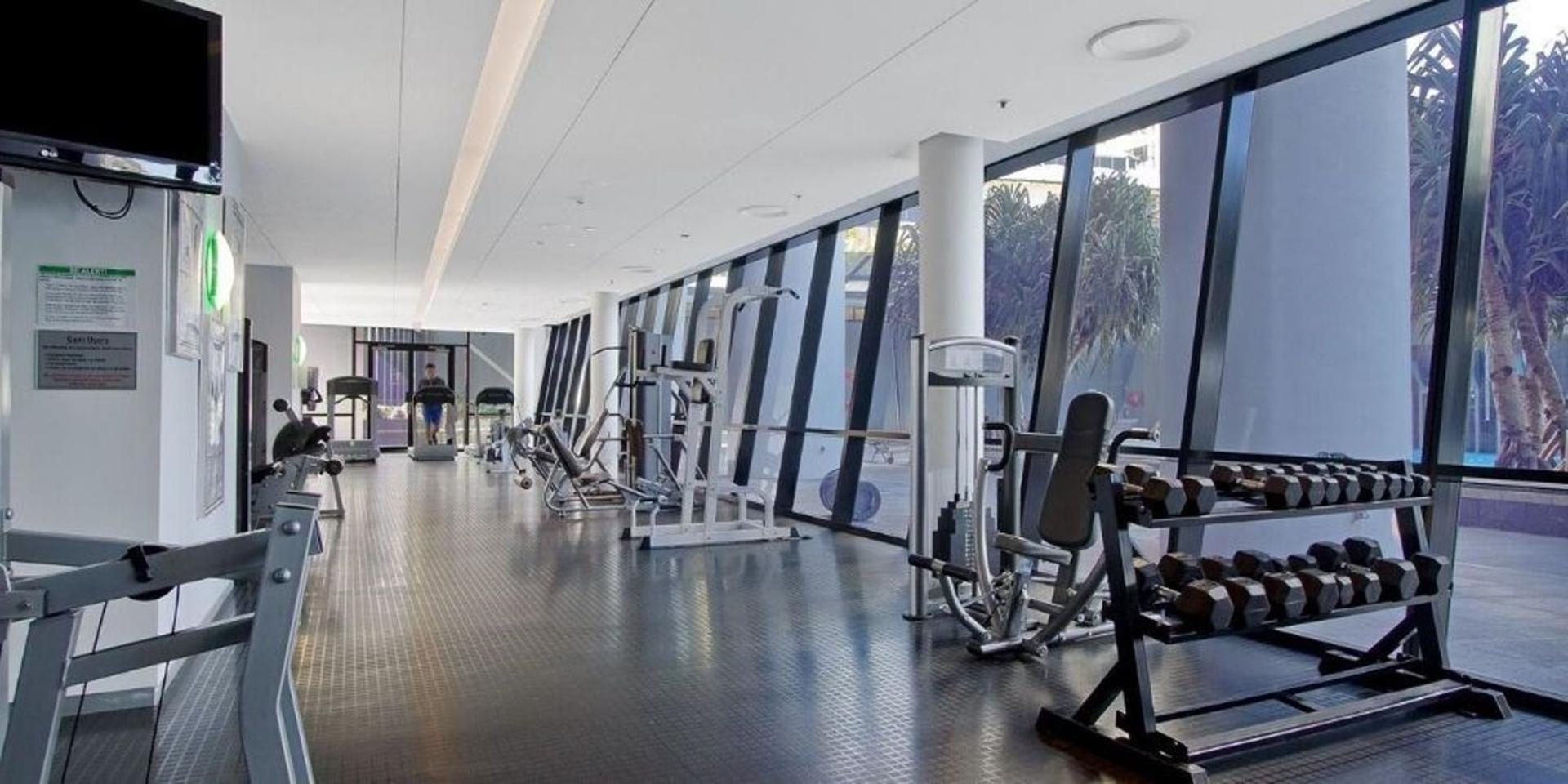 Circle on Cavill 25th Floor with Ocean Views - CoastHM