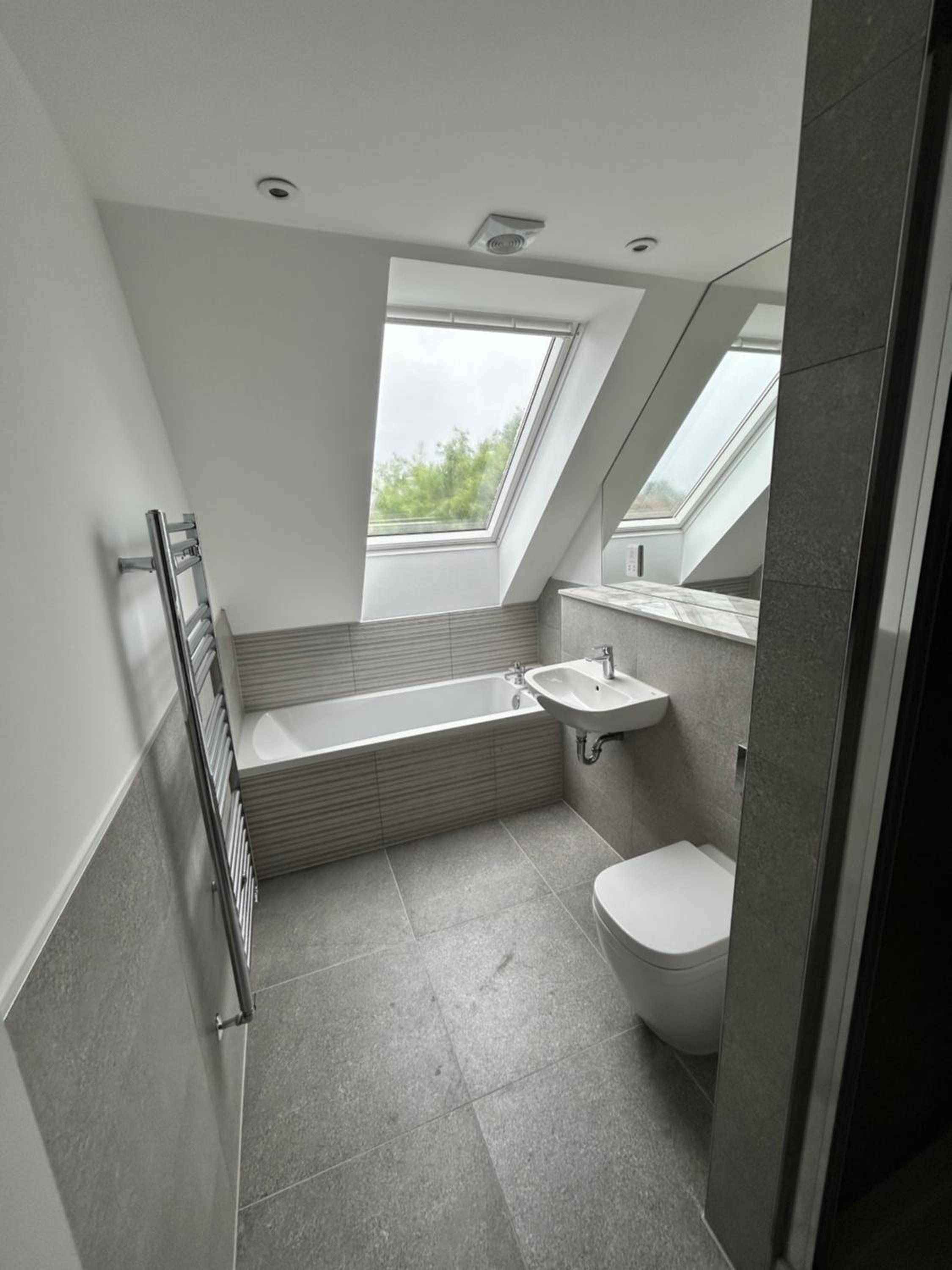 The Penthouse Double Bedroom for Rent Use of kitchen