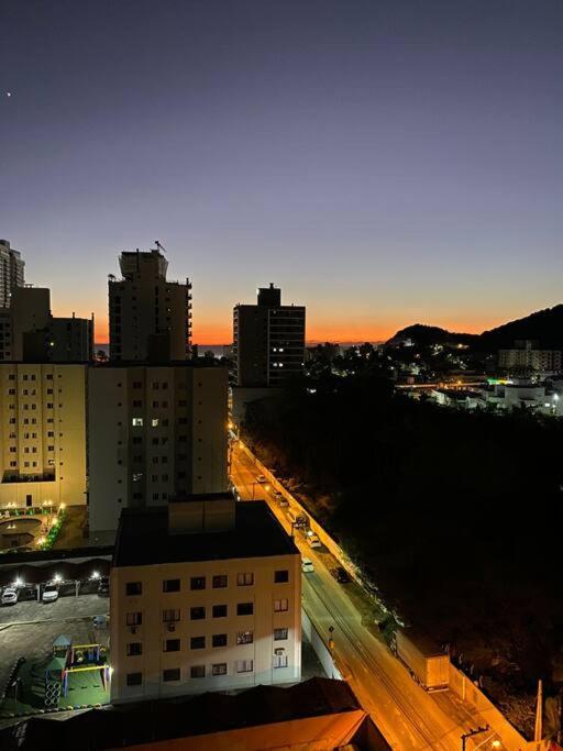 AP Excelente 10 andar Praia Brava Vista ao horizonte