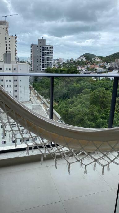 AP Excelente 10 andar Praia Brava Vista ao horizonte