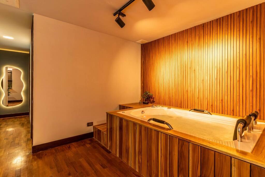 Apartamento familiar con jacuzzi El Poblado