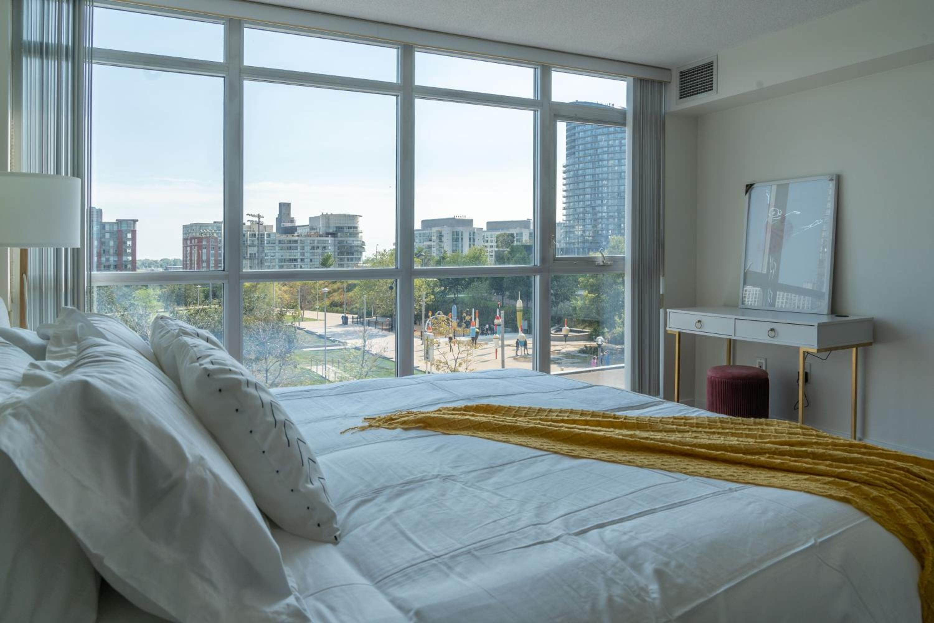 Large 2 bedrooms besides CN tower