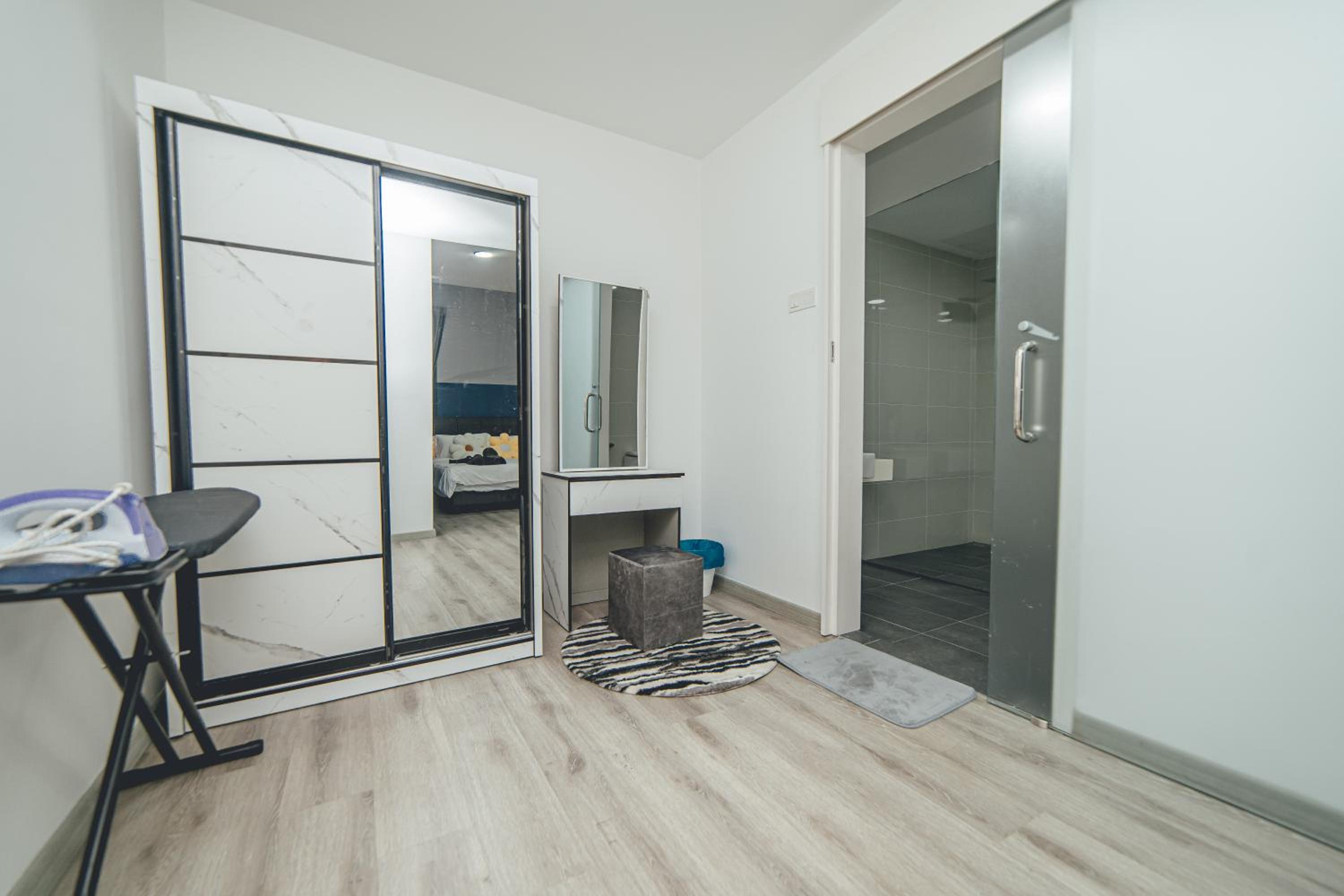 Retreat Blue Ocean 3BR Mosaic Southkey Midvalley by Our Stay
