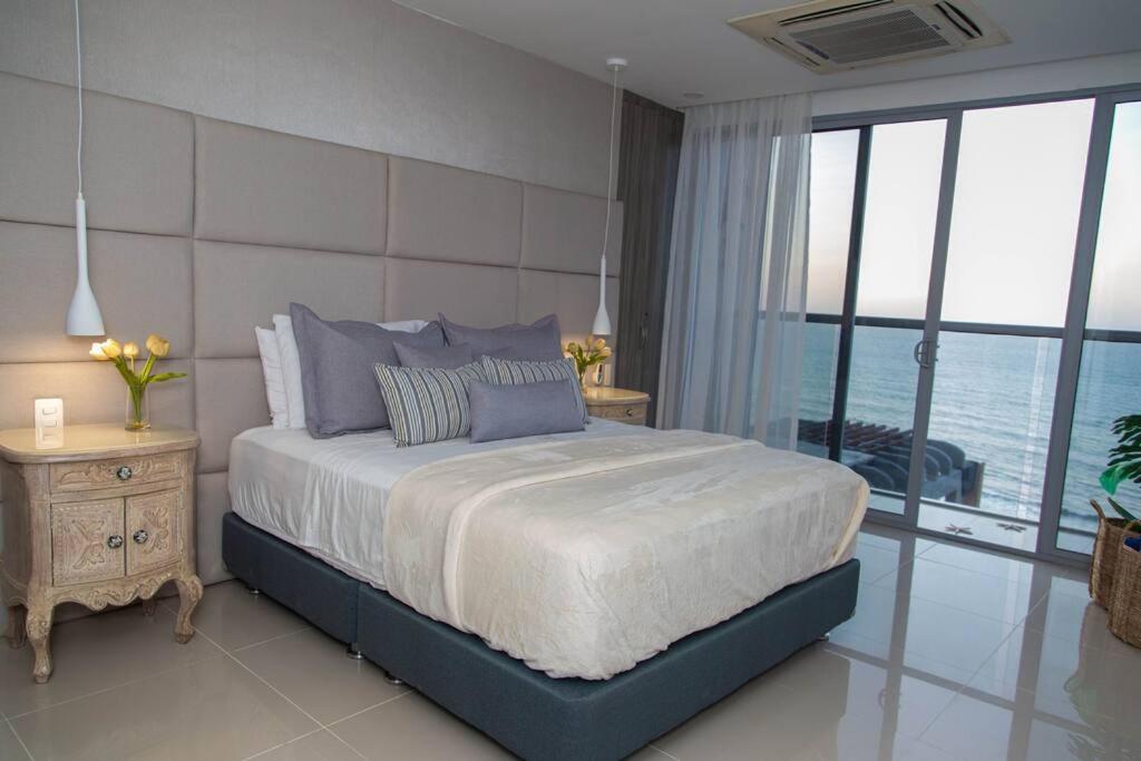 Luxury Beachfront Apartment - Morros City