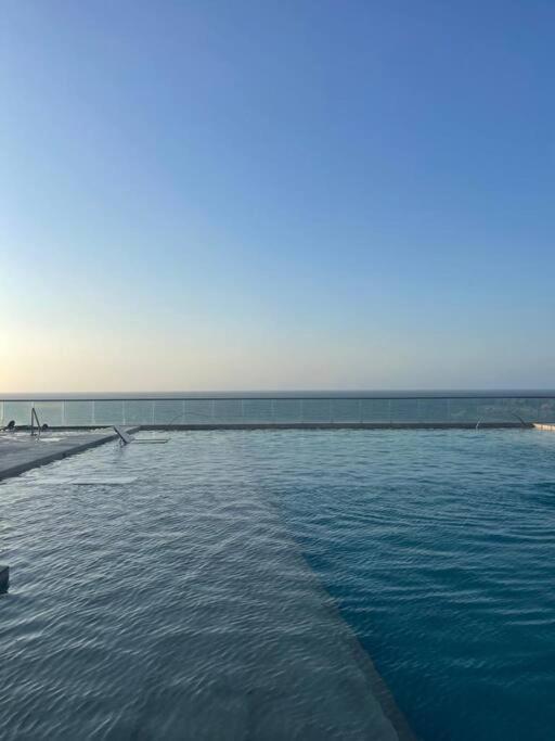 Luxury Beachfront Apartment - Morros City