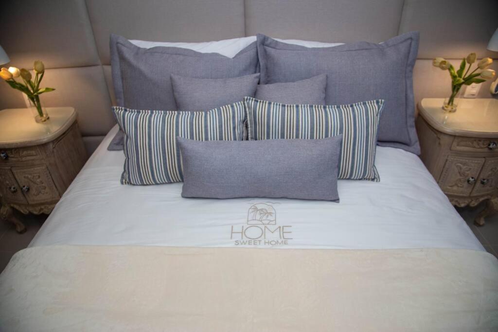 Luxury Beachfront Apartment - Morros City