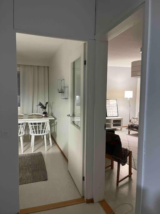 Spacious apartment for 5 next to the train station view 3