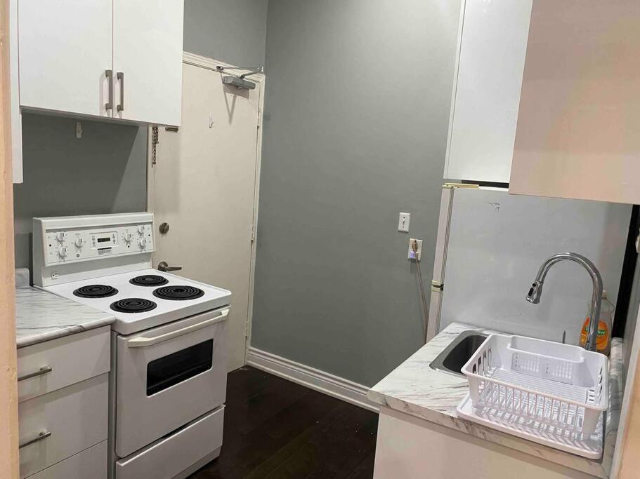 Downtown apartment 2/3 people .