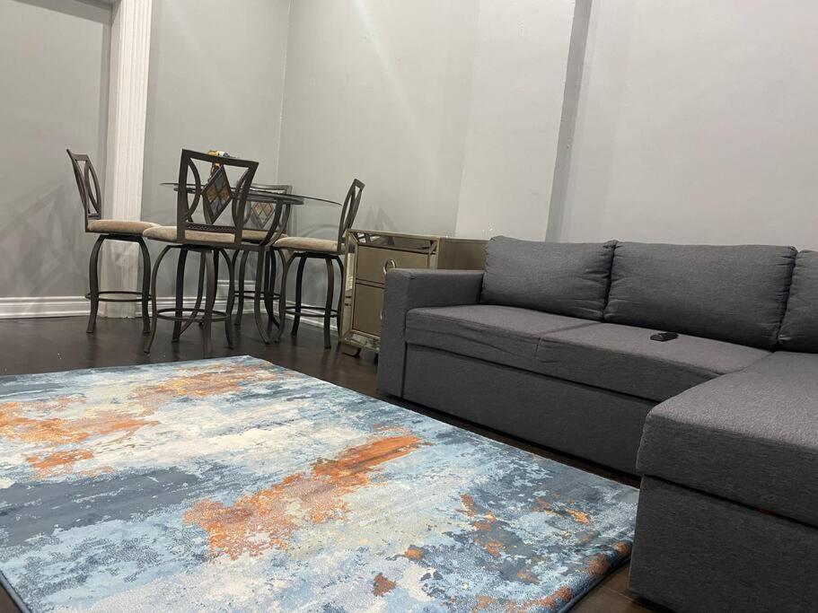 Downtown apartment 2/3 people .