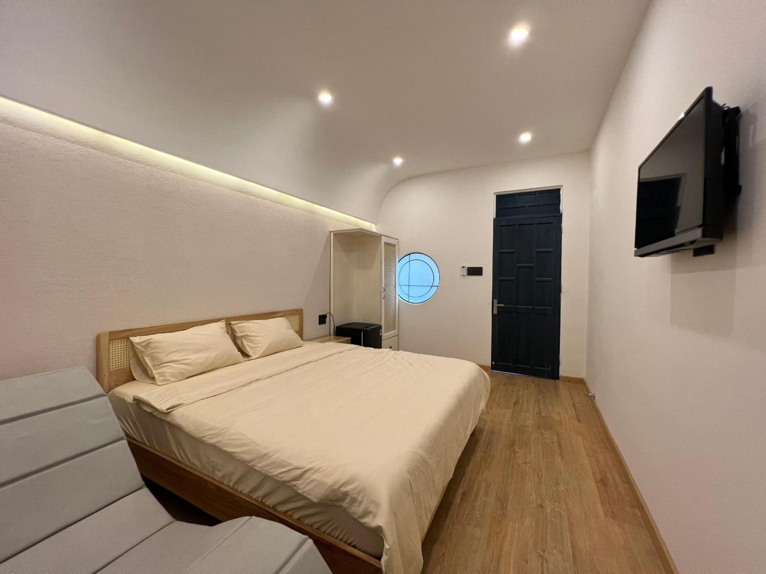 MOONLIGHT Homestay & Hotel