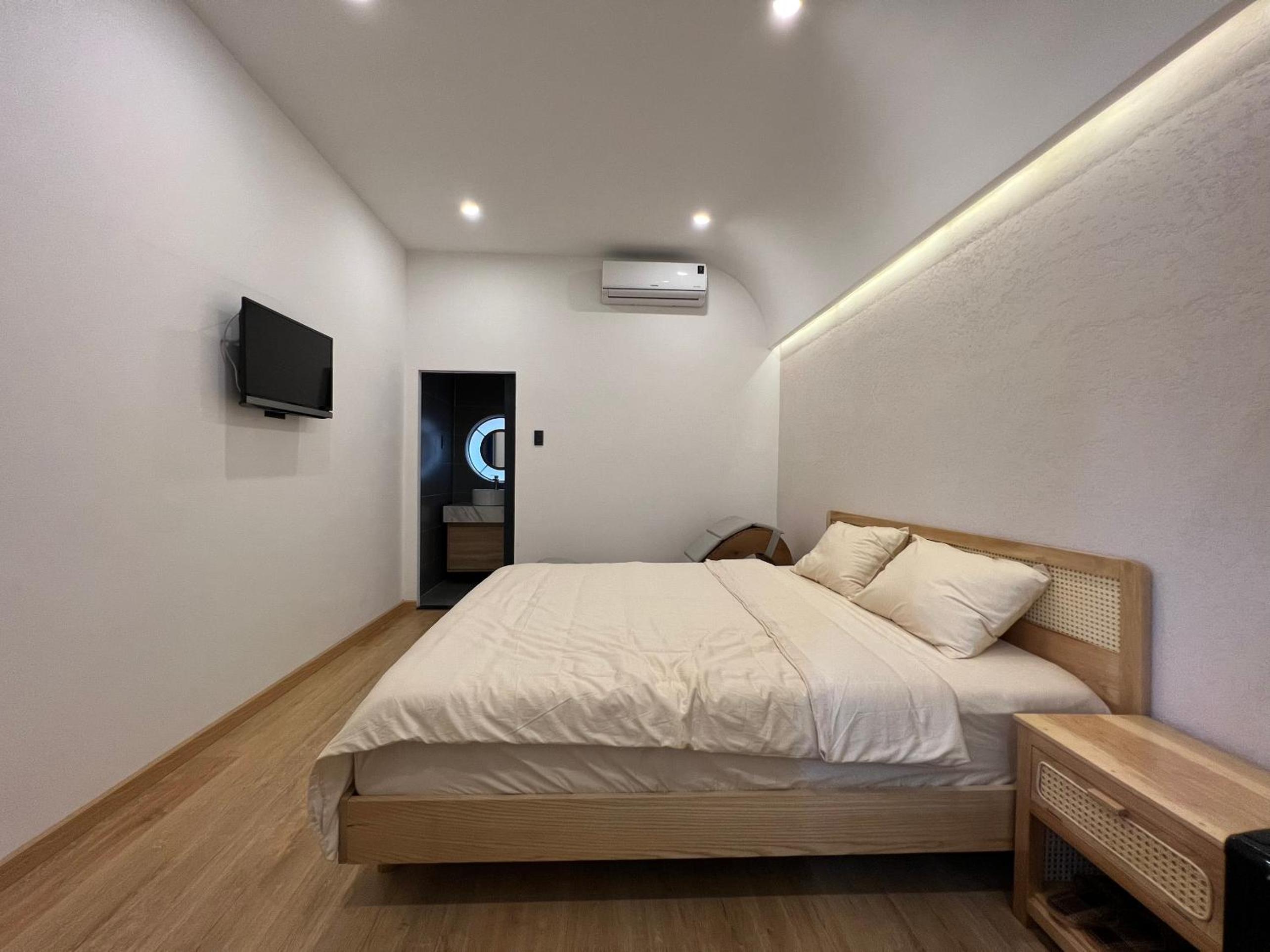 MOONLIGHT Homestay & Hotel