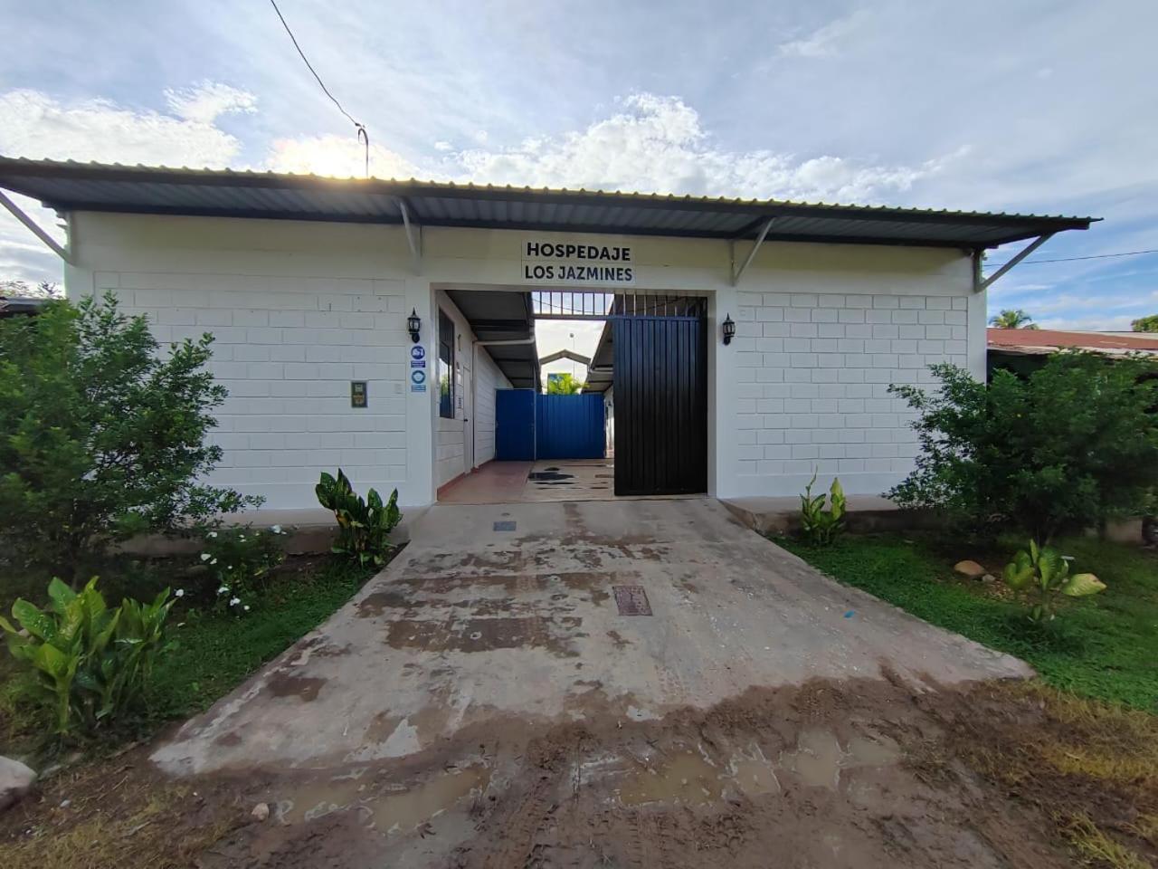 Hospedaje Los Jazmines de Santa Rosa view 2