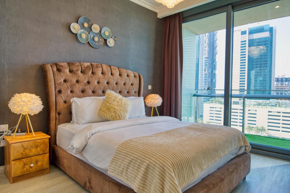 FIRST CLASS 1BR with DUBAI SKYLINE view