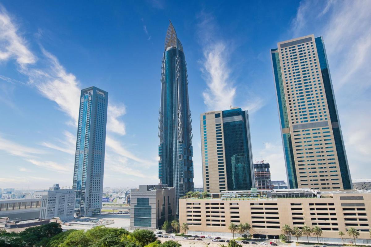 FIRST CLASS 1BR with DUBAI SKYLINE view