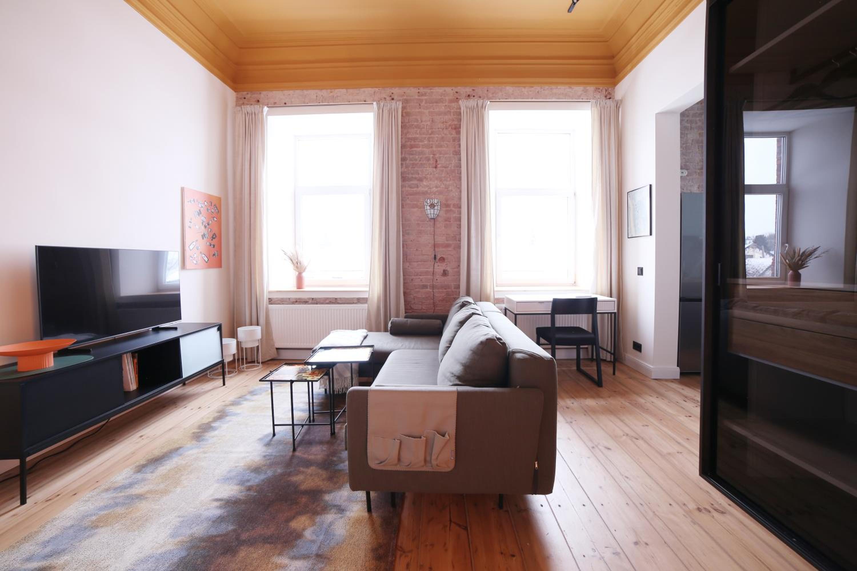 19 century Kaunas heritage apartment 2+2 view 4
