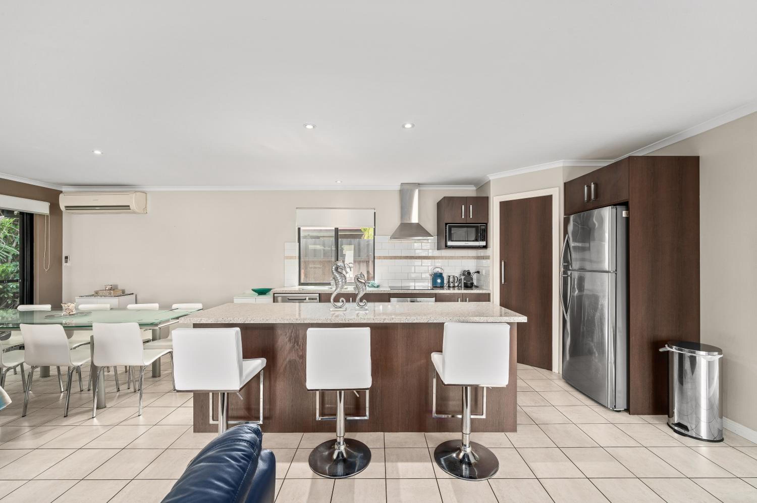 Seacret Oasis - Alding Beach - C21 SouthCoast Holidays