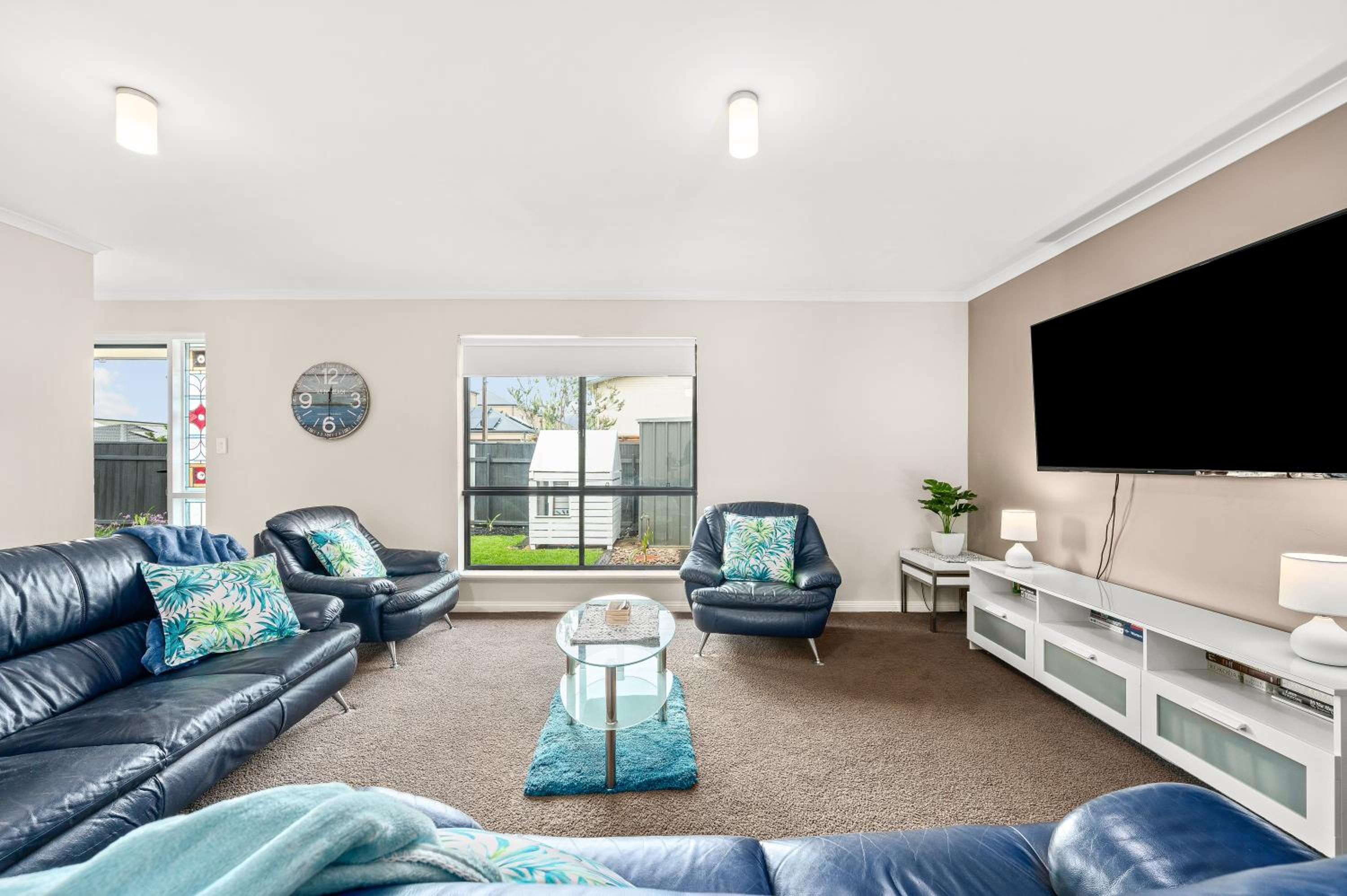 Seacret Oasis - Alding Beach - C21 SouthCoast Holidays