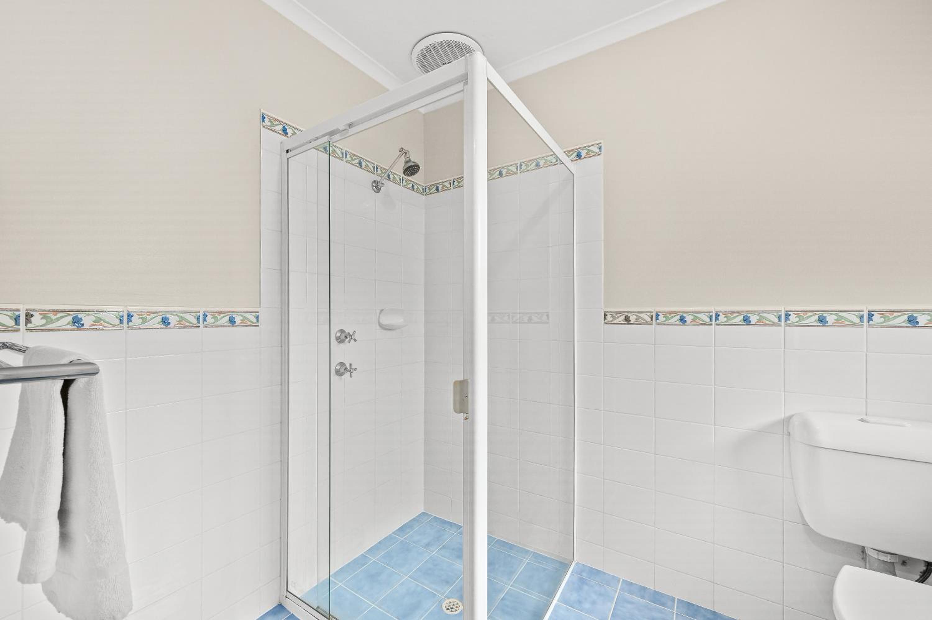 Seacret Oasis - Alding Beach - C21 SouthCoast Holidays