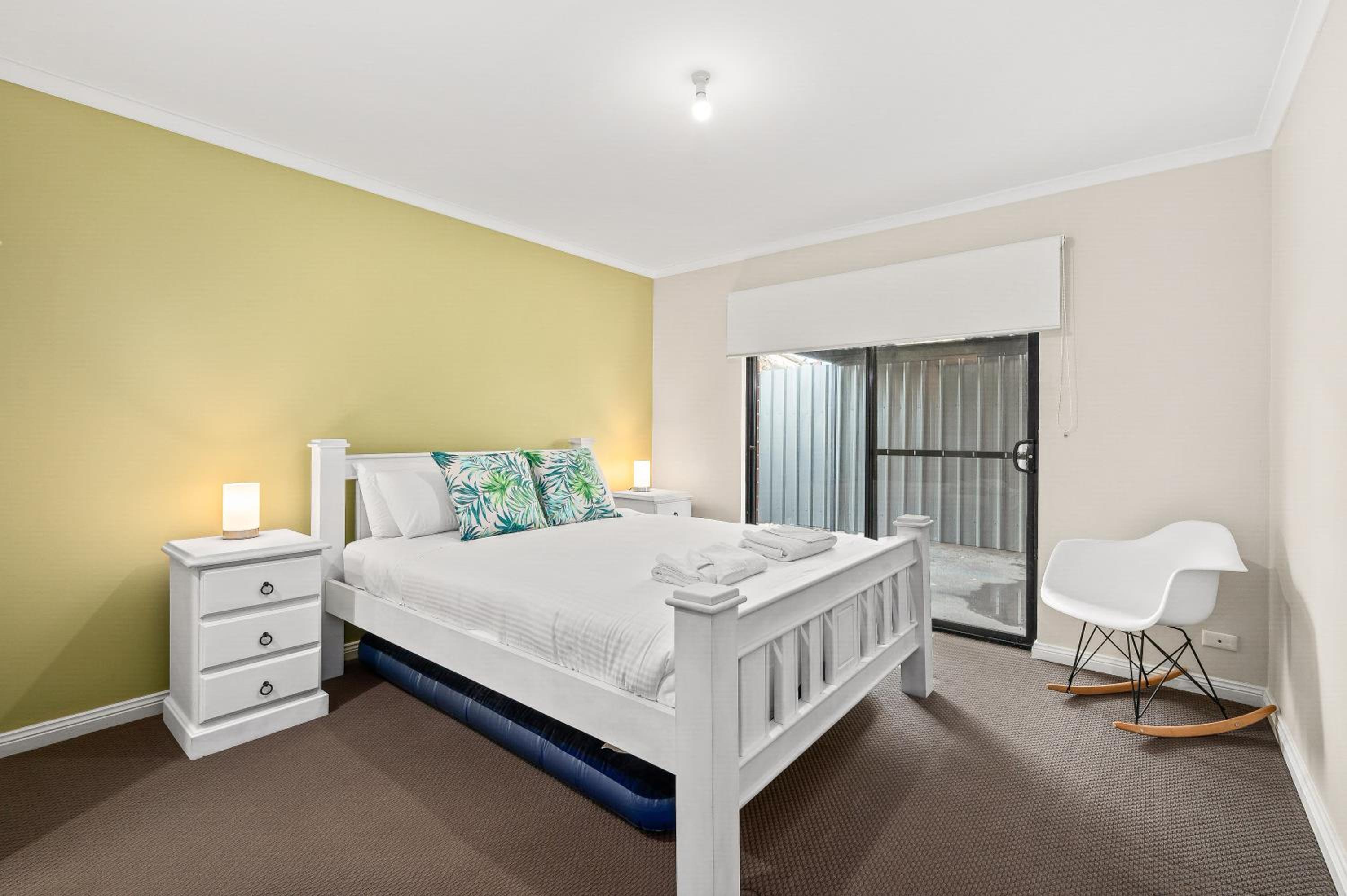 Seacret Oasis - Alding Beach - C21 SouthCoast Holidays