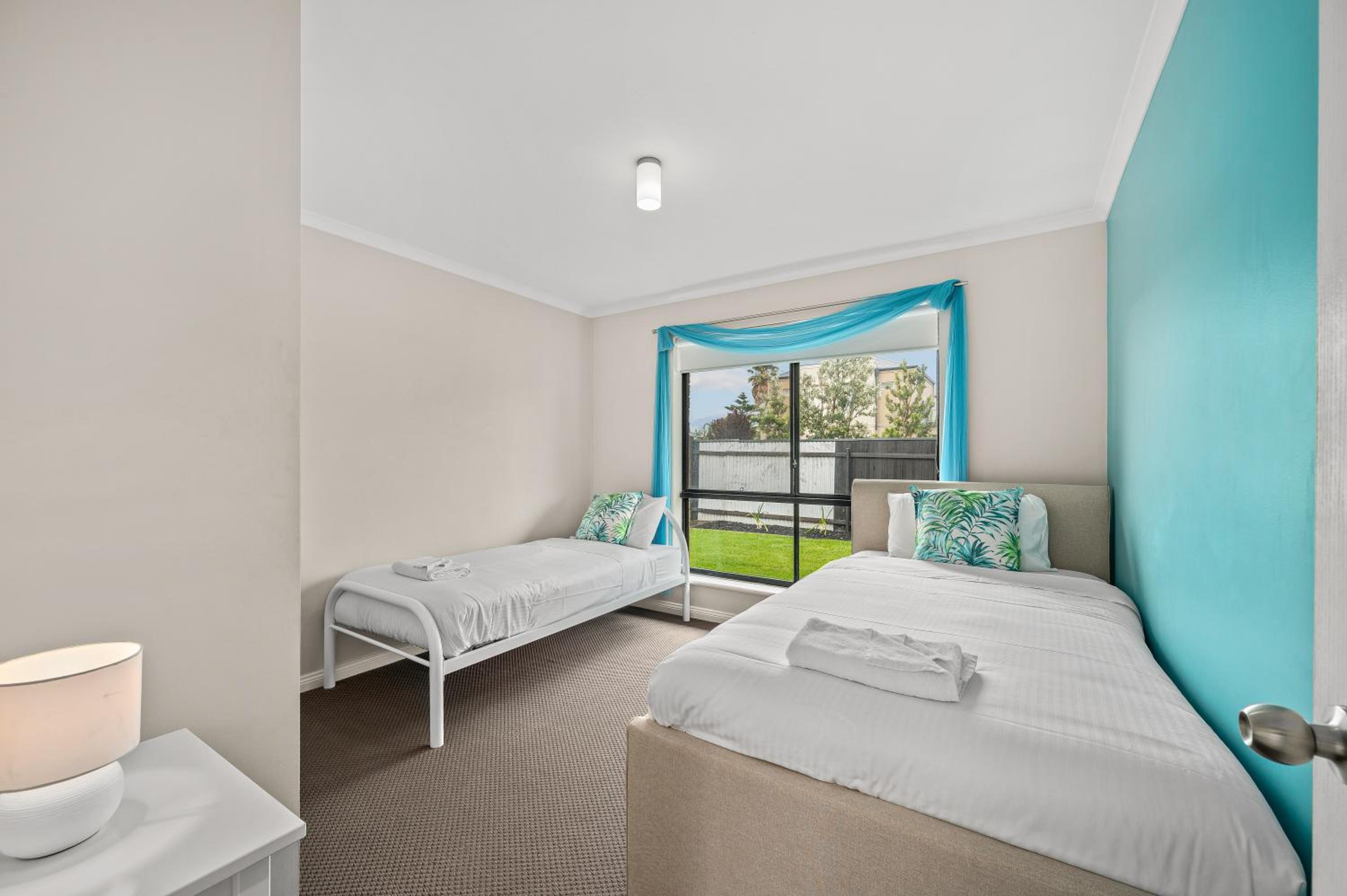 Seacret Oasis - Alding Beach - C21 SouthCoast Holidays