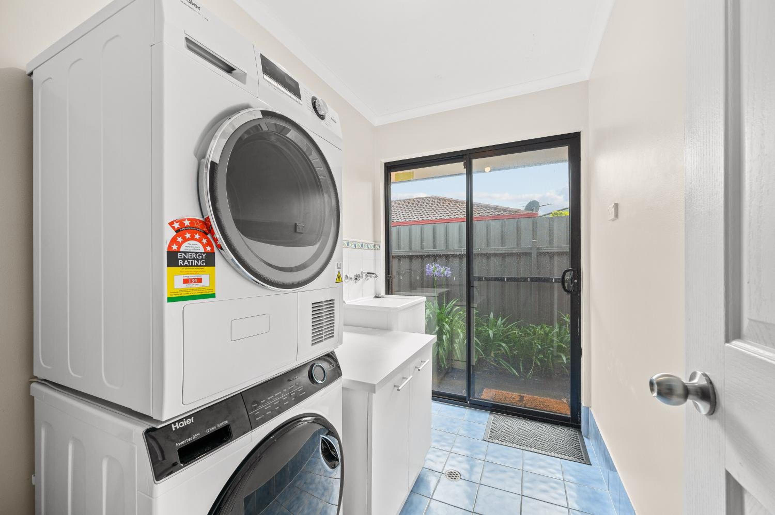 Seacret Oasis - Alding Beach - C21 SouthCoast Holidays
