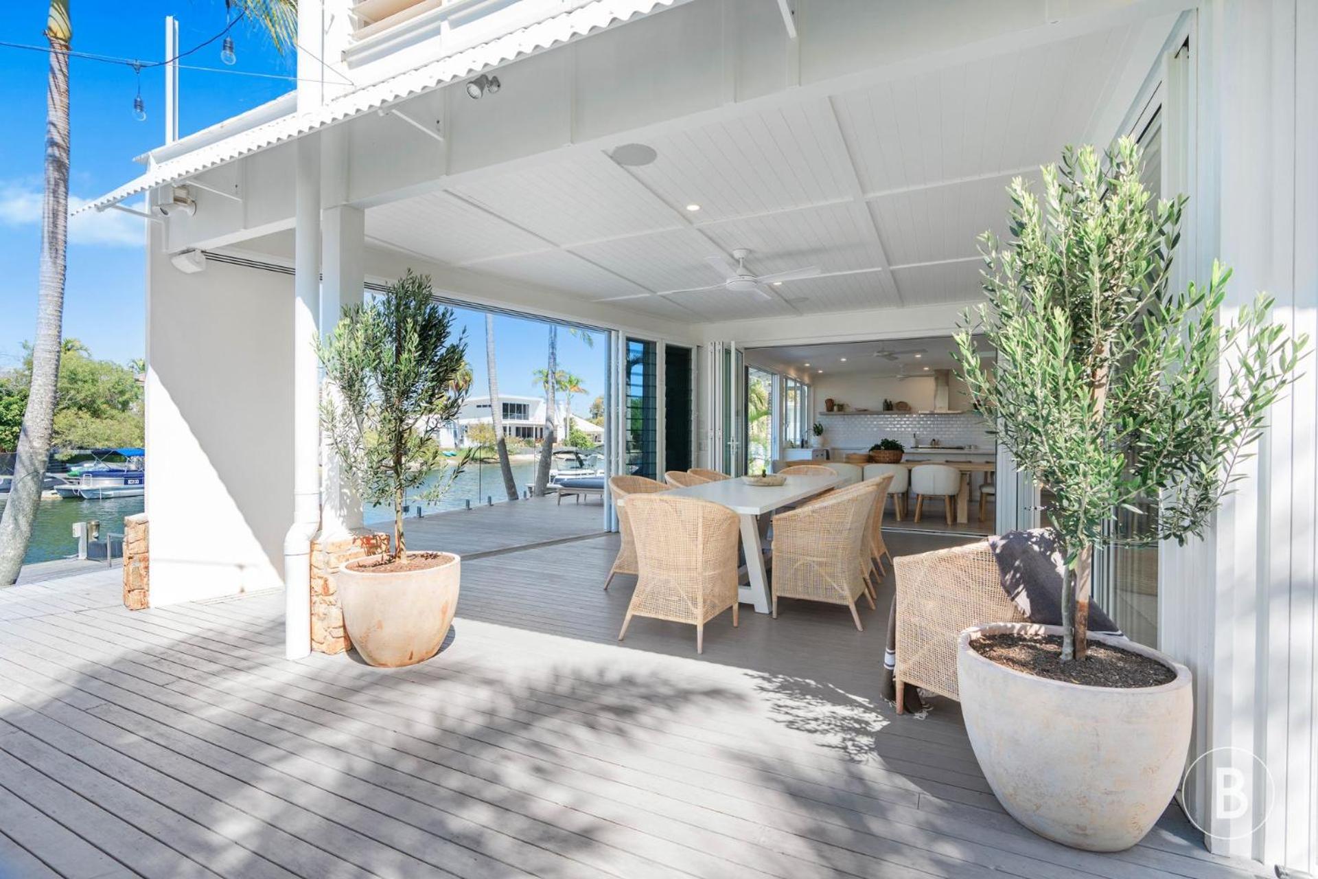 Lucy - Noosa - Noosaville