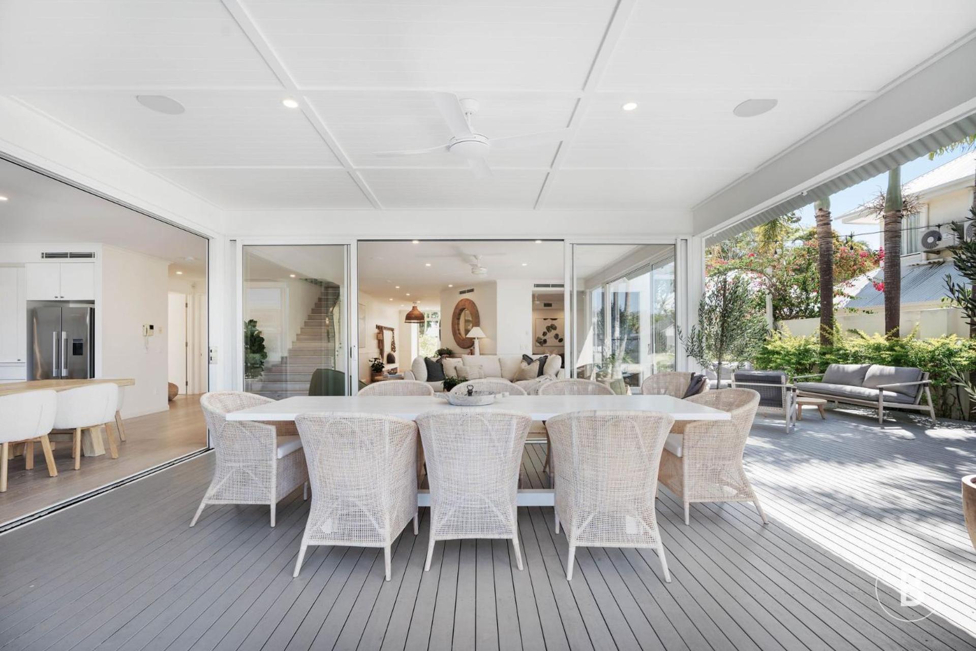 Lucy - Noosa - Noosaville