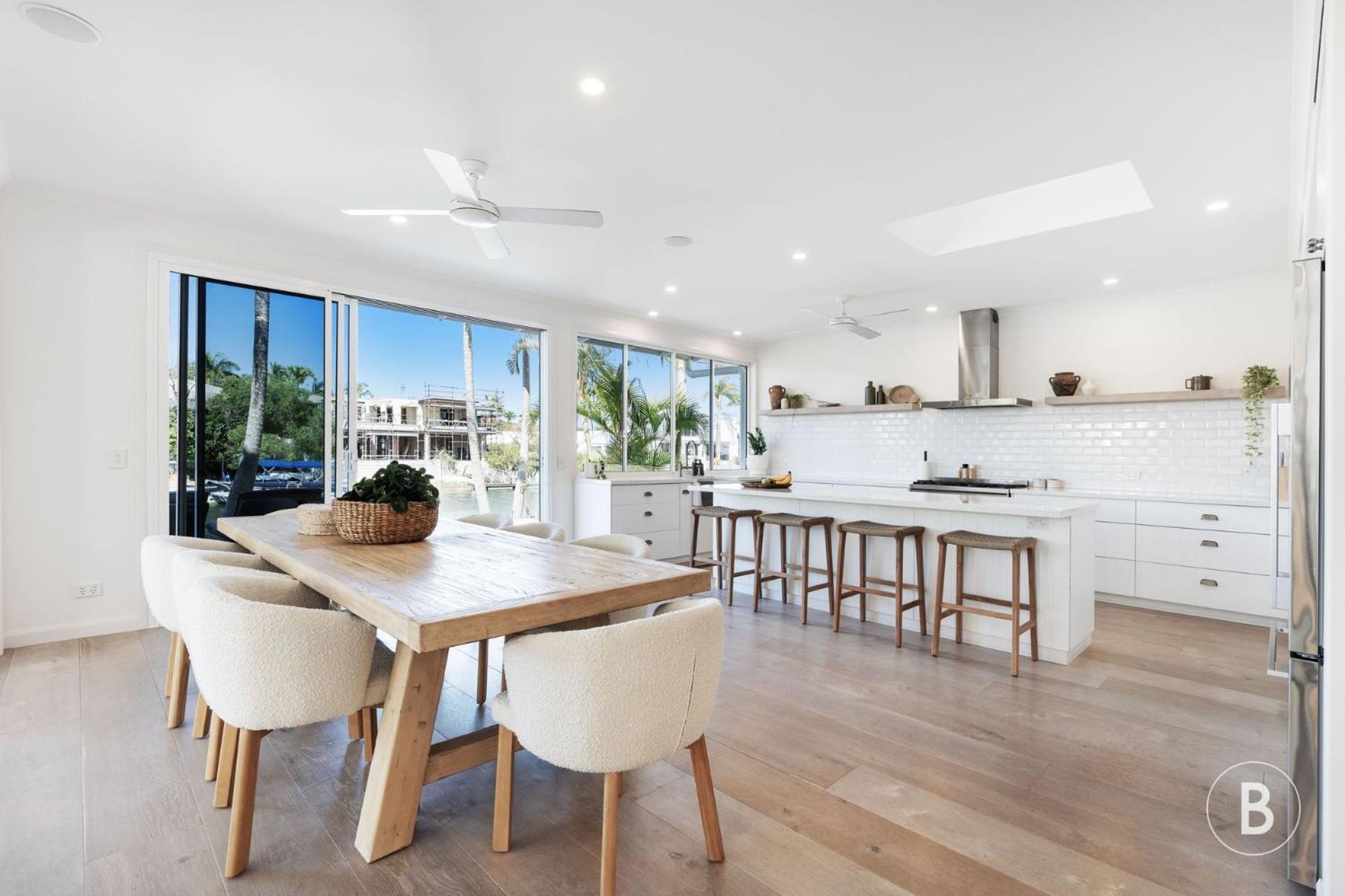Lucy - Noosa - Noosaville
