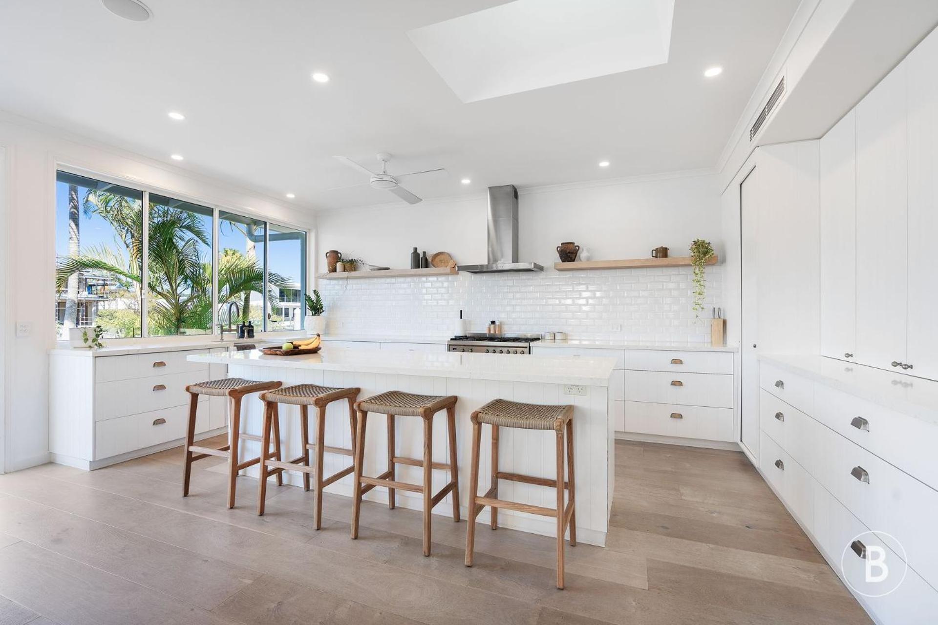 Lucy - Noosa - Noosaville
