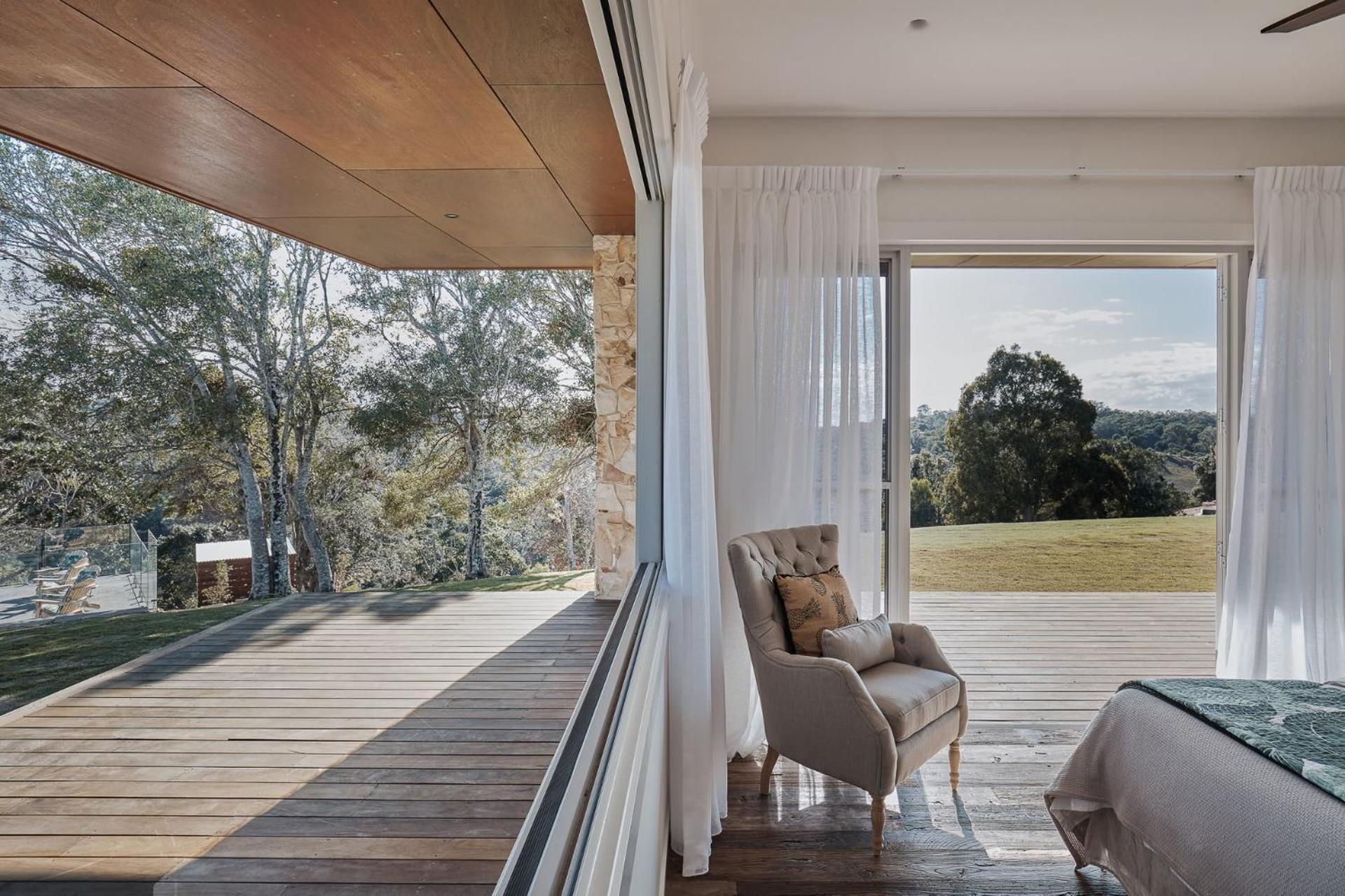 Betty - Black Mountain House