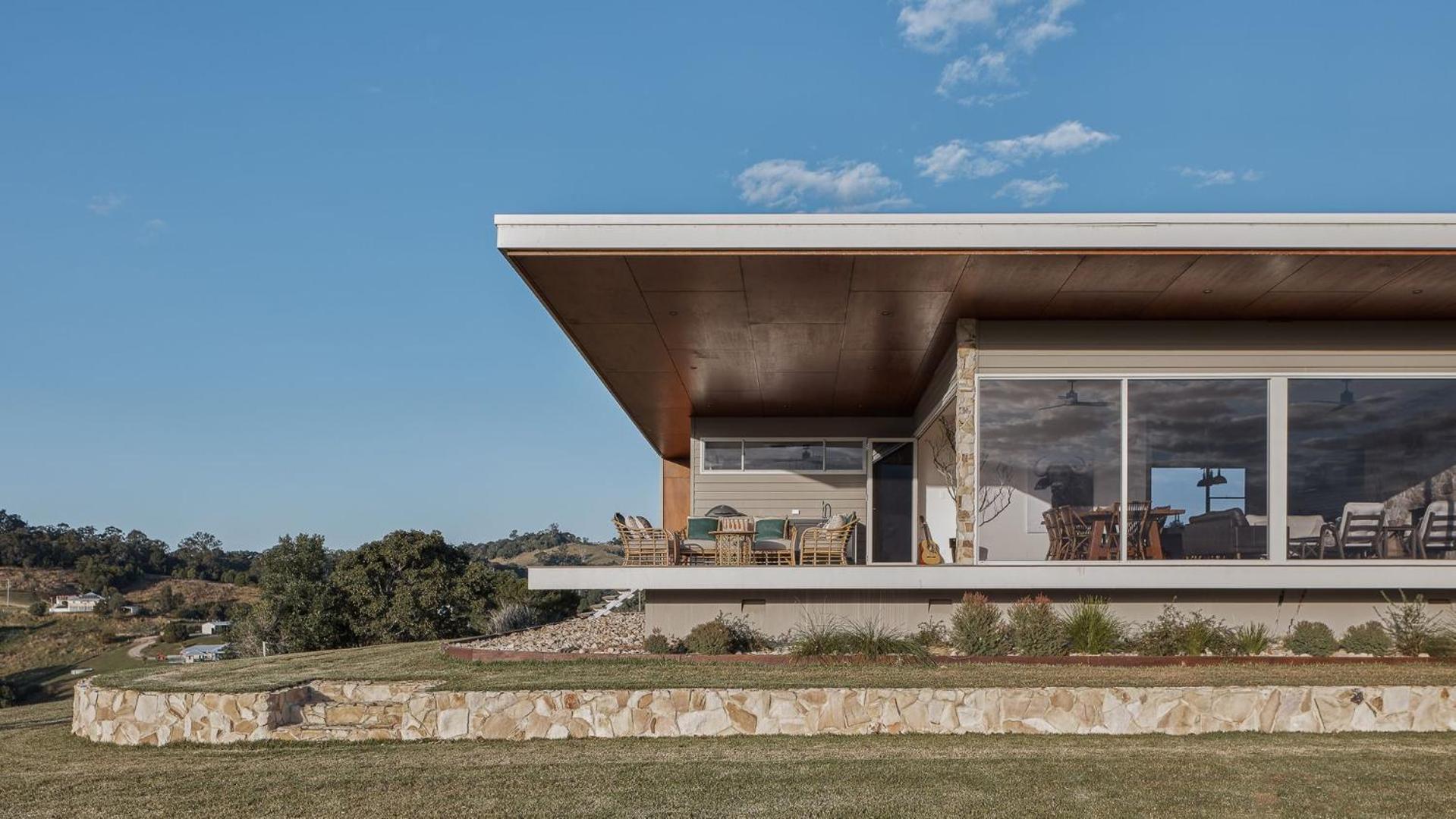 Betty - Black Mountain House