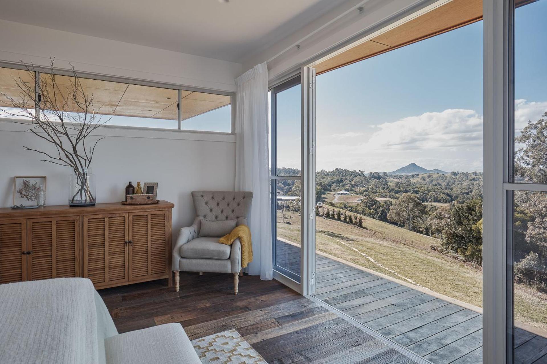 Betty - Black Mountain House