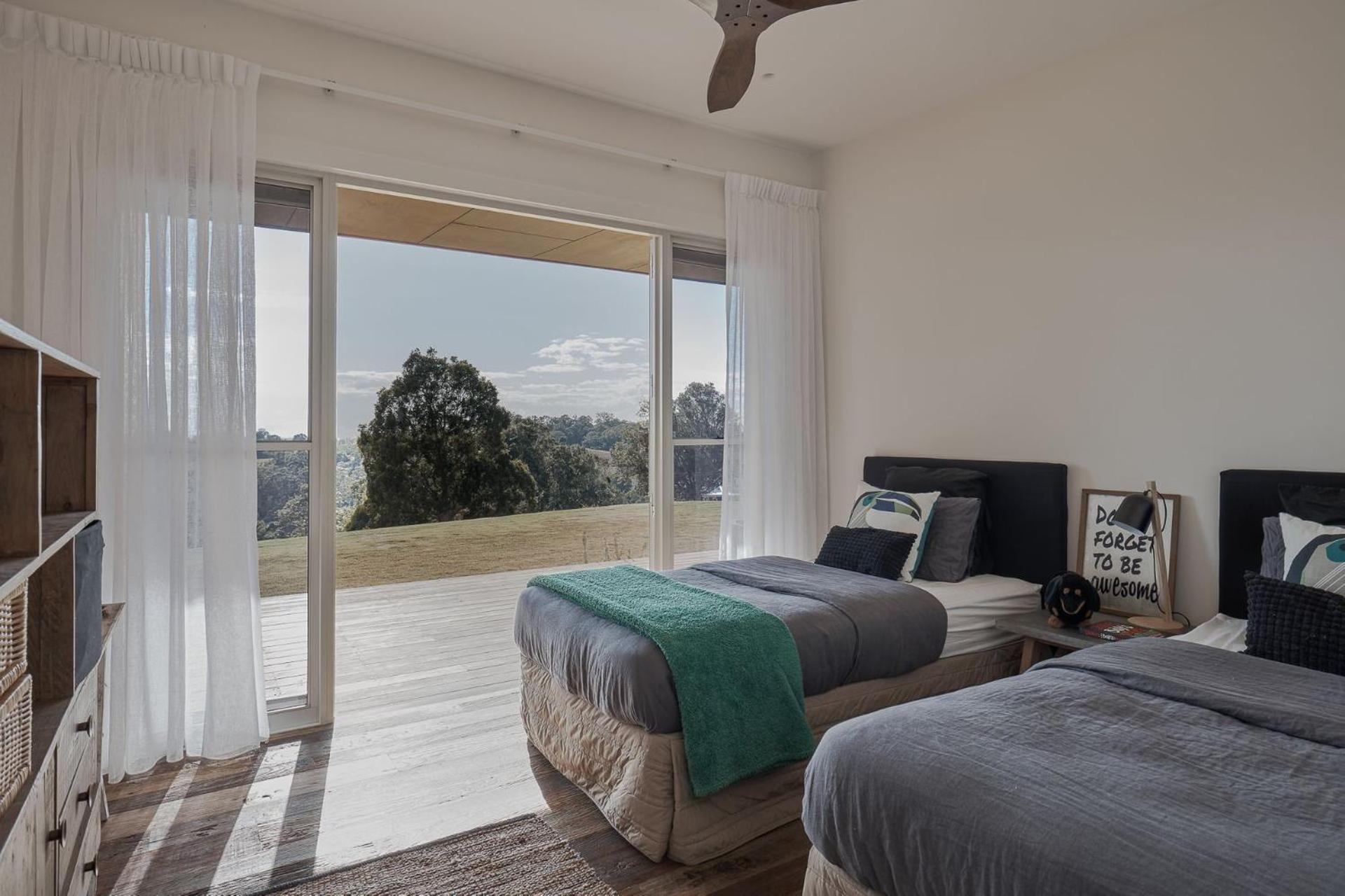 Betty - Black Mountain House