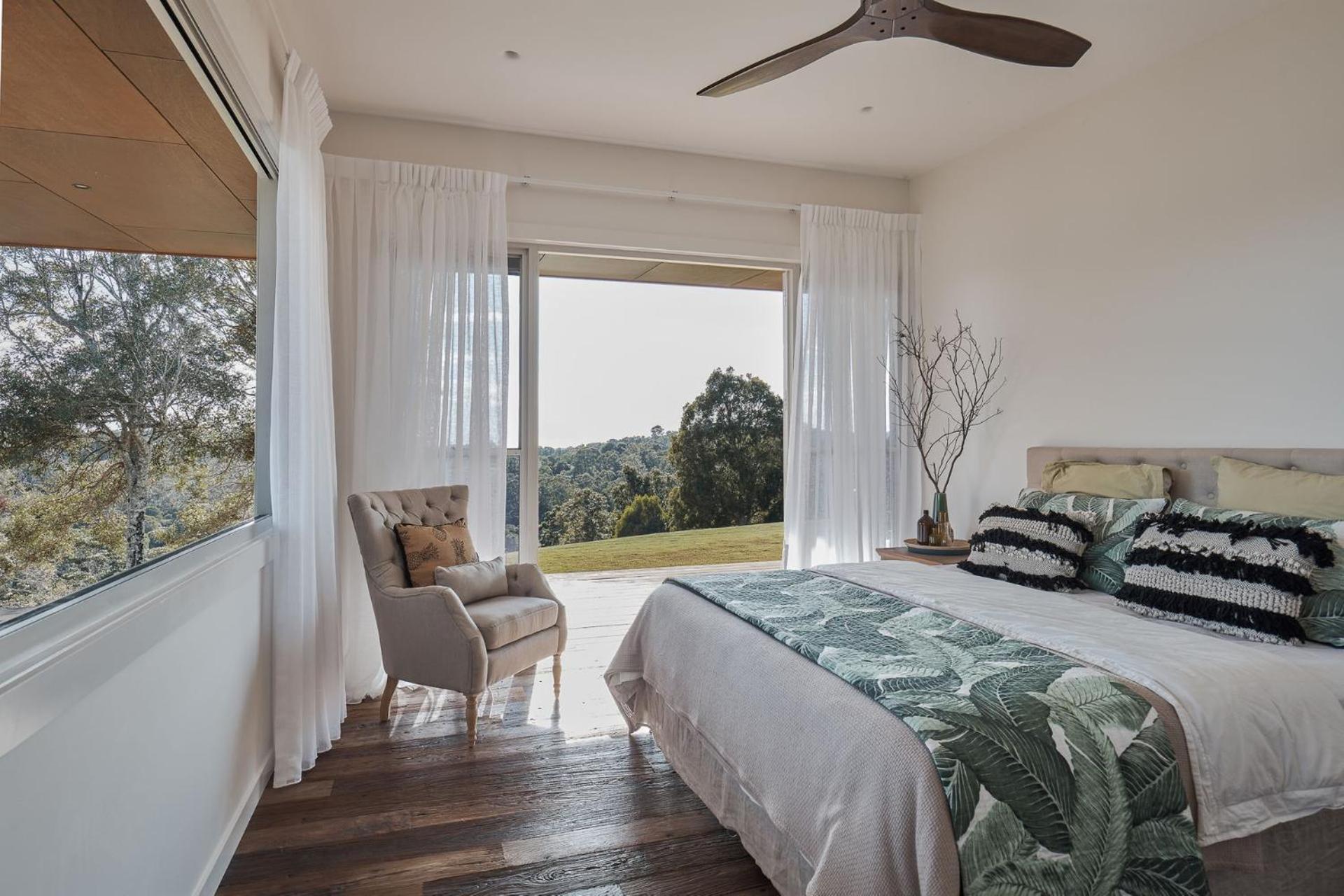 Betty - Black Mountain House